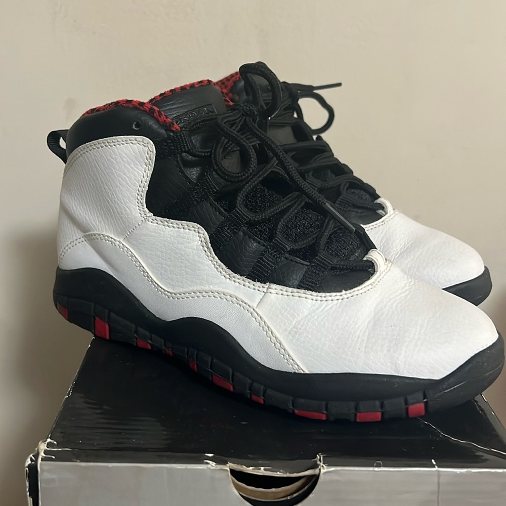 Jordan 10 size 2.5 kids used